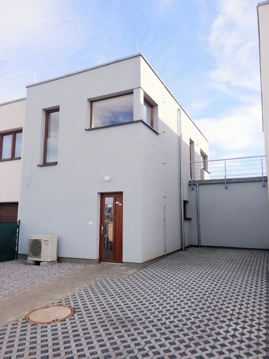 Prenájom bytu 2-izbový 50 m², U Hostavického potoka, Praha, Praha Prenájom bytu 2-izbový 50 m², U Hostavického potoka, Praha, Praha