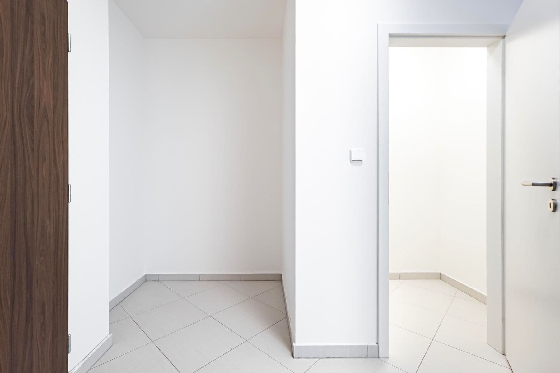 Prenájom bytu 2-izbový 55 m², Honzíkova, Praha, Praha Prenájom bytu 2-izbový 55 m², Honzíkova, Praha, Praha