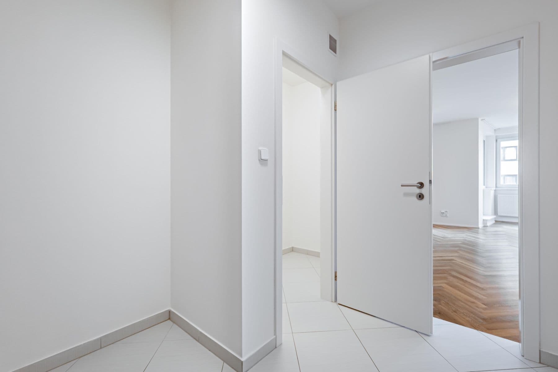 Prenájom bytu 2-izbový 55 m², Honzíkova, Praha, Praha Prenájom bytu 2-izbový 55 m², Honzíkova, Praha, Praha