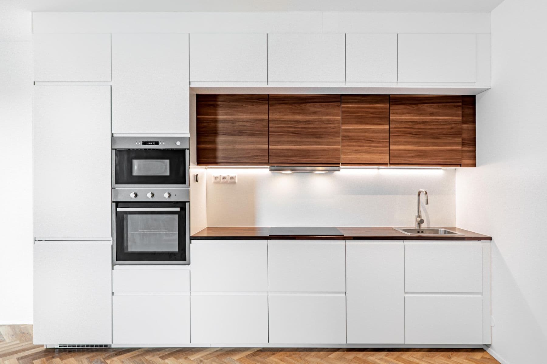 Prenájom bytu 2-izbový 55 m², Honzíkova, Praha, Praha Prenájom bytu 2-izbový 55 m², Honzíkova, Praha, Praha