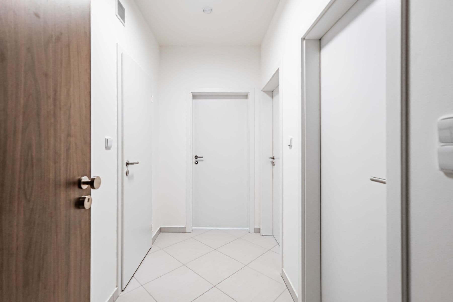 Prenájom bytu 2-izbový 55 m², Honzíkova, Praha, Praha Prenájom bytu 2-izbový 55 m², Honzíkova, Praha, Praha