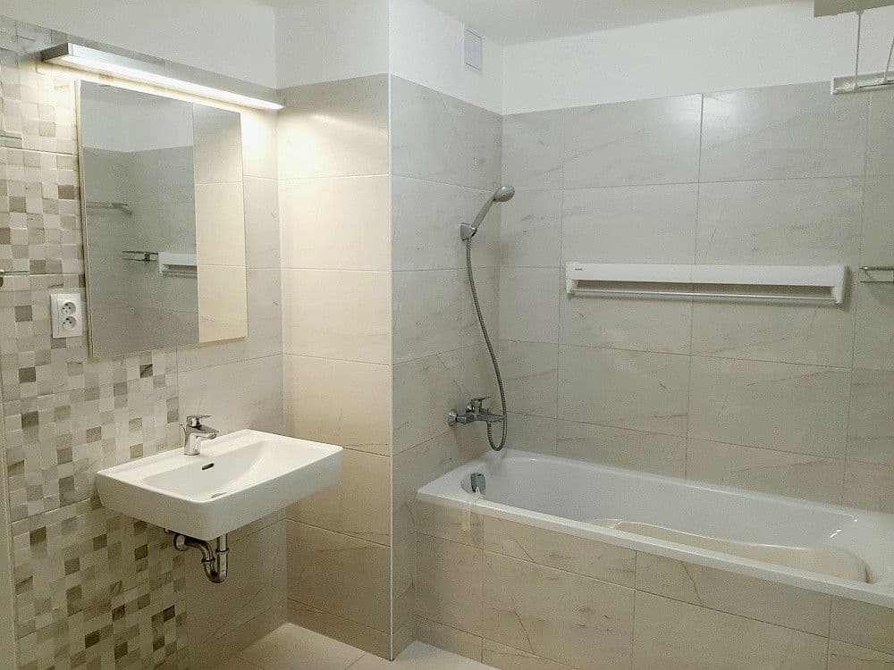 Predaj bytu 3-izbový 84 m², Nepomuckých, Praha, Praha Predaj bytu 3-izbový 84 m², Nepomuckých, Praha, Praha