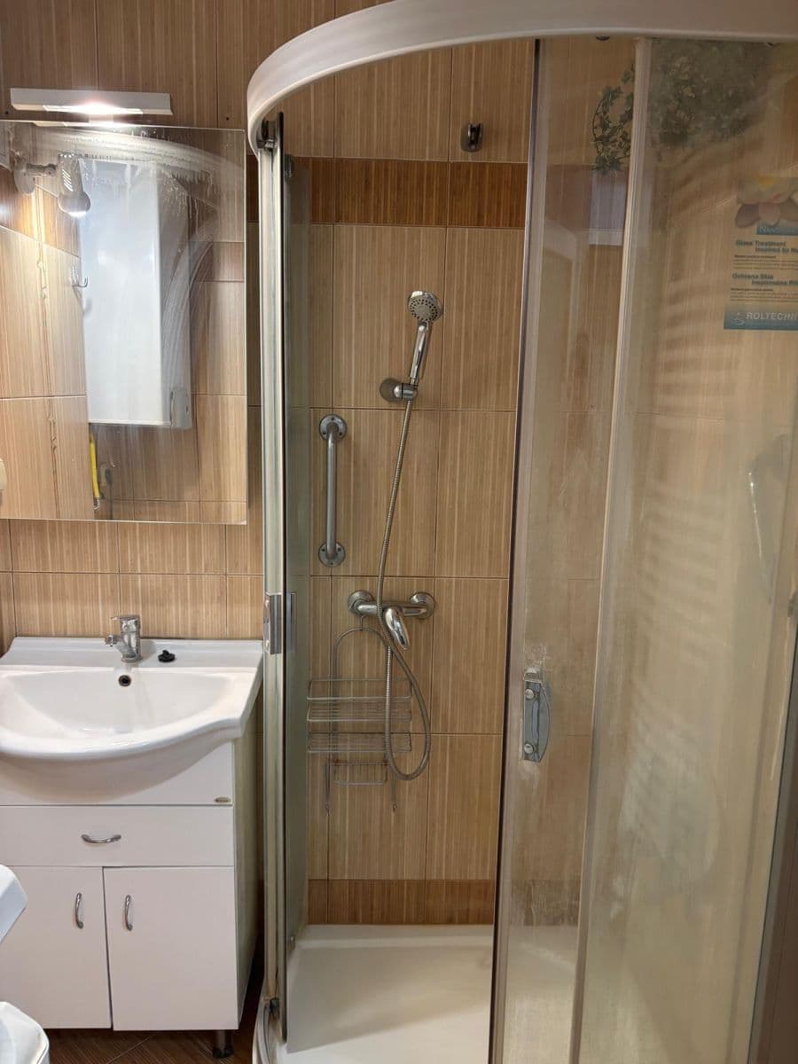 Predaj bytu 3-izbový 65 m², Písečná, Hradec Králové, Královéhradecký kraj Predaj bytu 3-izbový 65 m², Písečná, Hradec Králové, Královéhradecký kraj