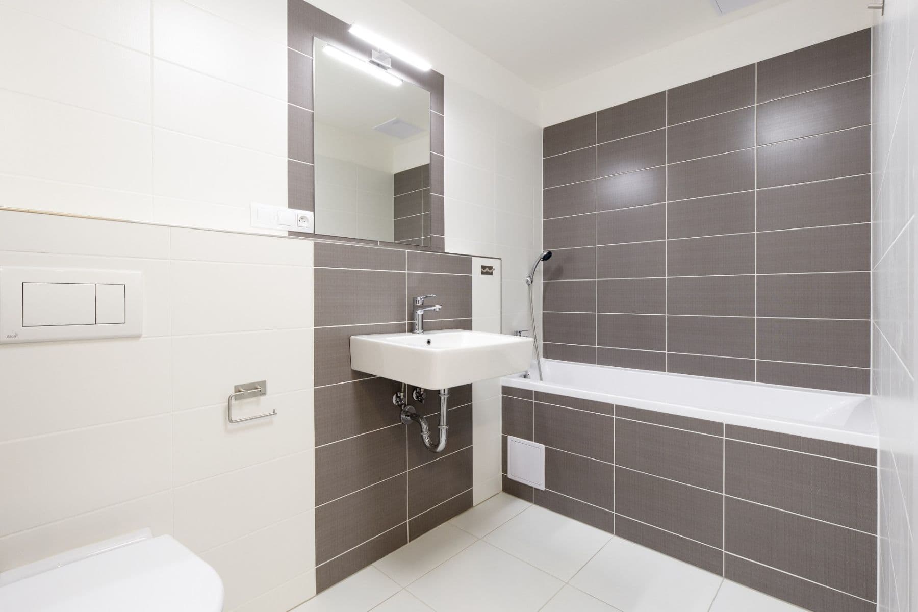 Prenájom bytu 2-izbový 61 m², Otýlie Beníškové, Plzeň, Plzeňský kraj Prenájom bytu 2-izbový 61 m², Otýlie Beníškové, Plzeň, Plzeňský kraj