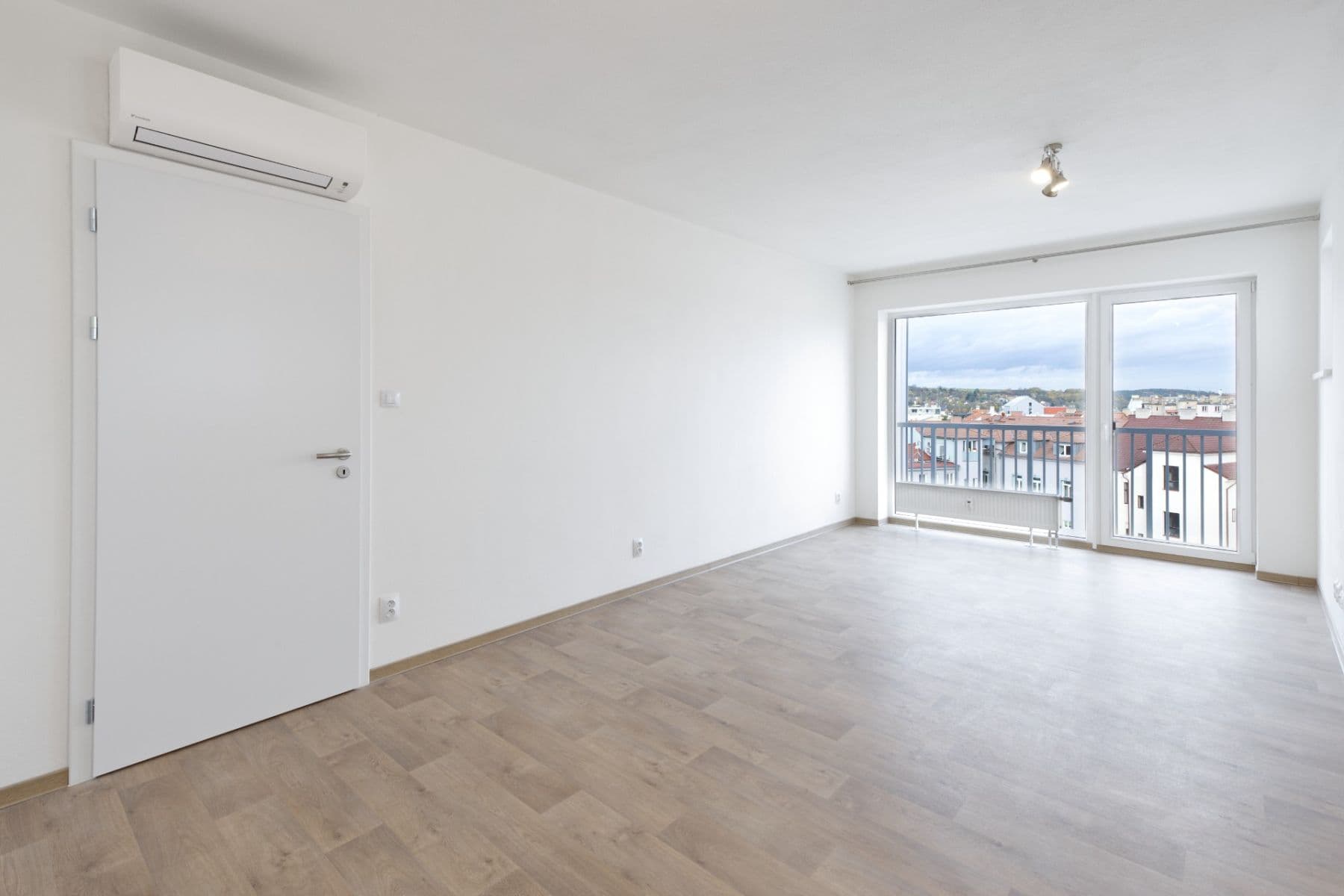 Prenájom bytu 2-izbový 61 m², Otýlie Beníškové, Plzeň, Plzeňský kraj Prenájom bytu 2-izbový 61 m², Otýlie Beníškové, Plzeň, Plzeňský kraj