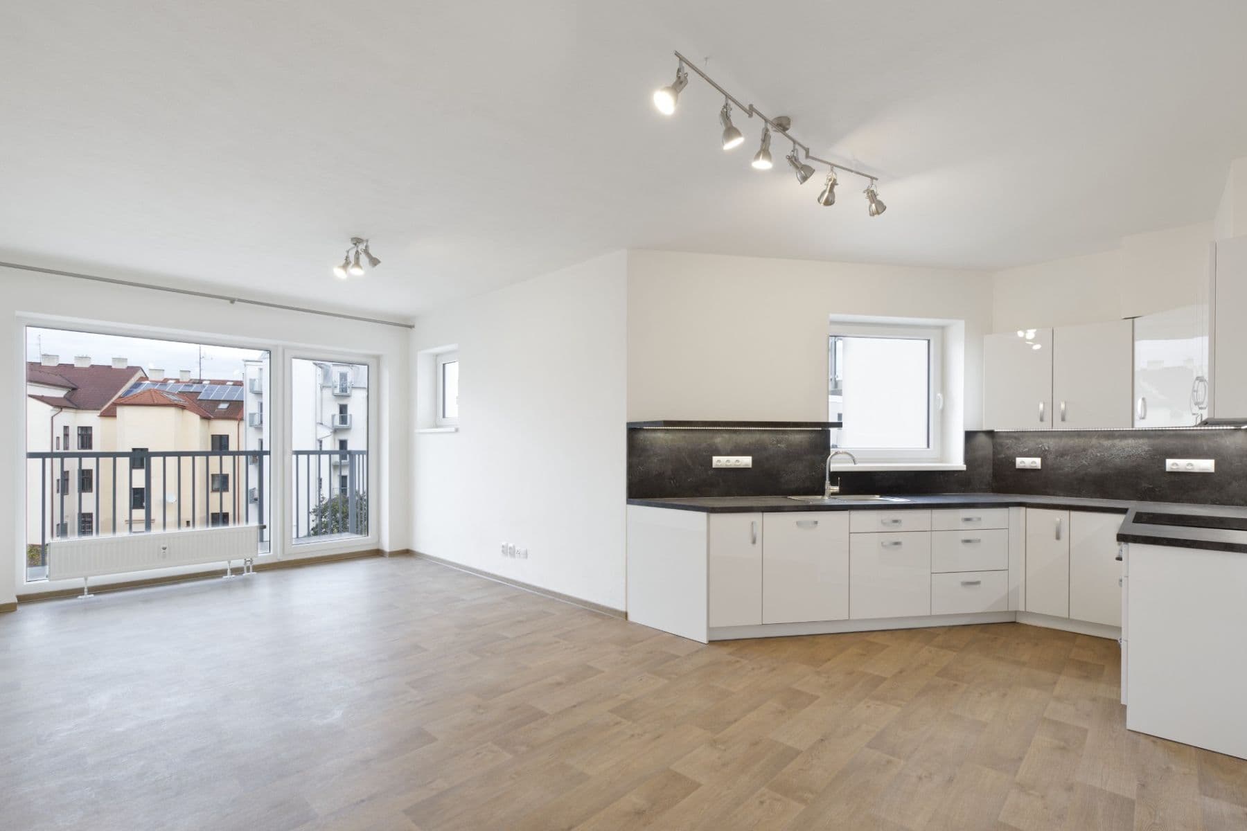 Prenájom bytu 2-izbový 61 m², Otýlie Beníškové, Plzeň, Plzeňský kraj Prenájom bytu 2-izbový 61 m², Otýlie Beníškové, Plzeň, Plzeňský kraj