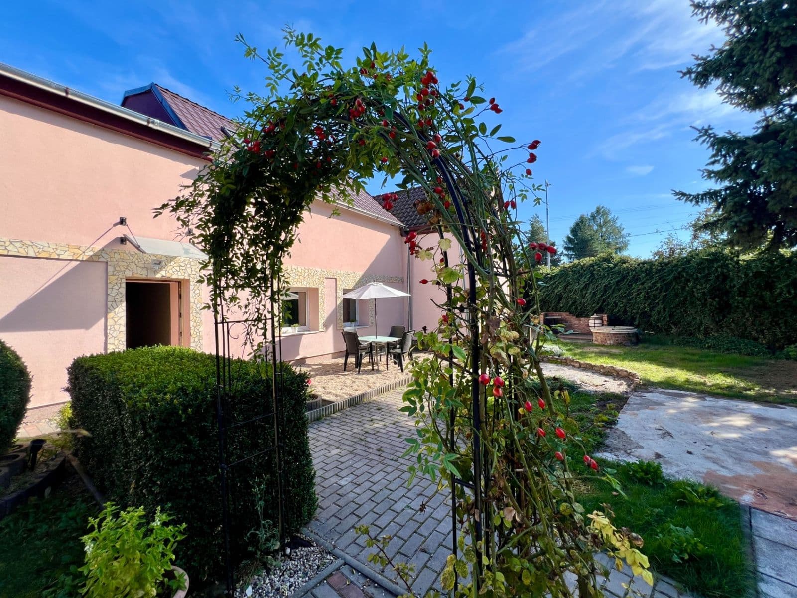 Predaj domu 306 m², pozemek 1.044 m², Očihov, Ústecký kraj Predaj domu 306 m², pozemek 1.044 m², Očihov, Ústecký kraj