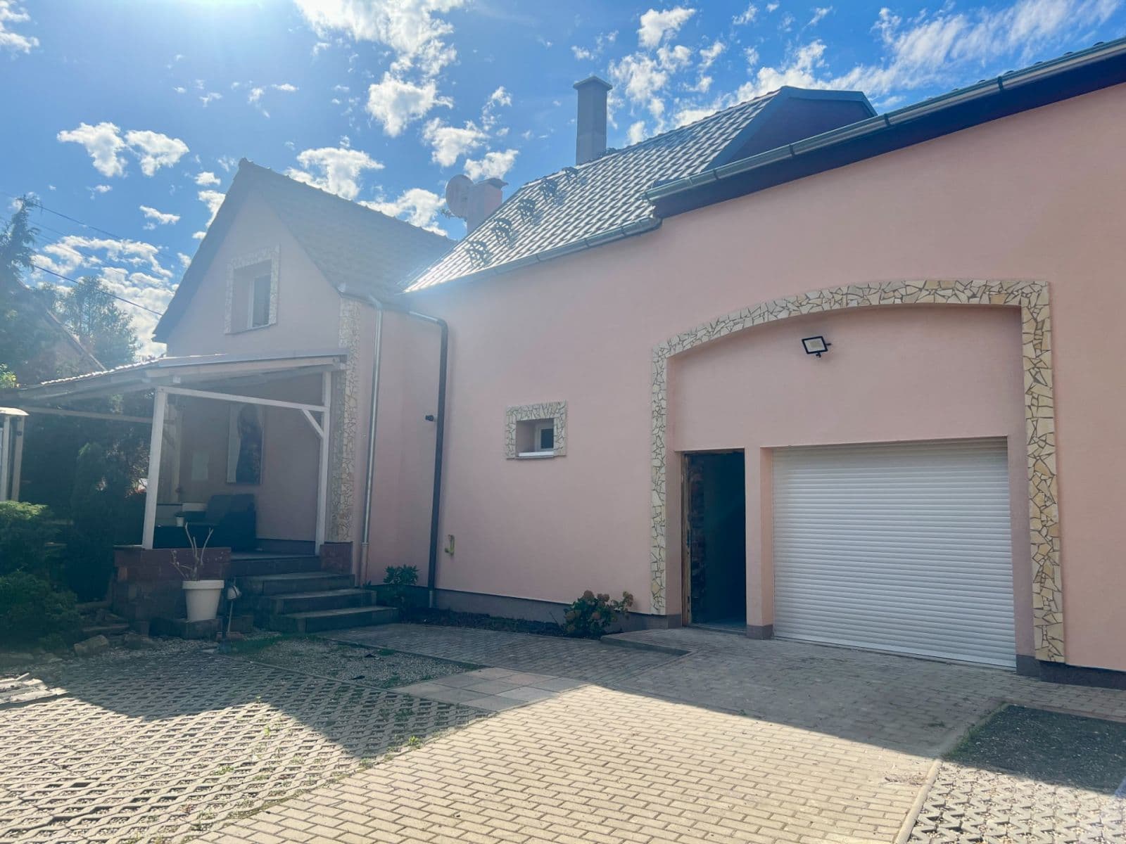 Predaj domu 306 m², pozemek 1.044 m², Očihov, Ústecký kraj Predaj domu 306 m², pozemek 1.044 m², Očihov, Ústecký kraj