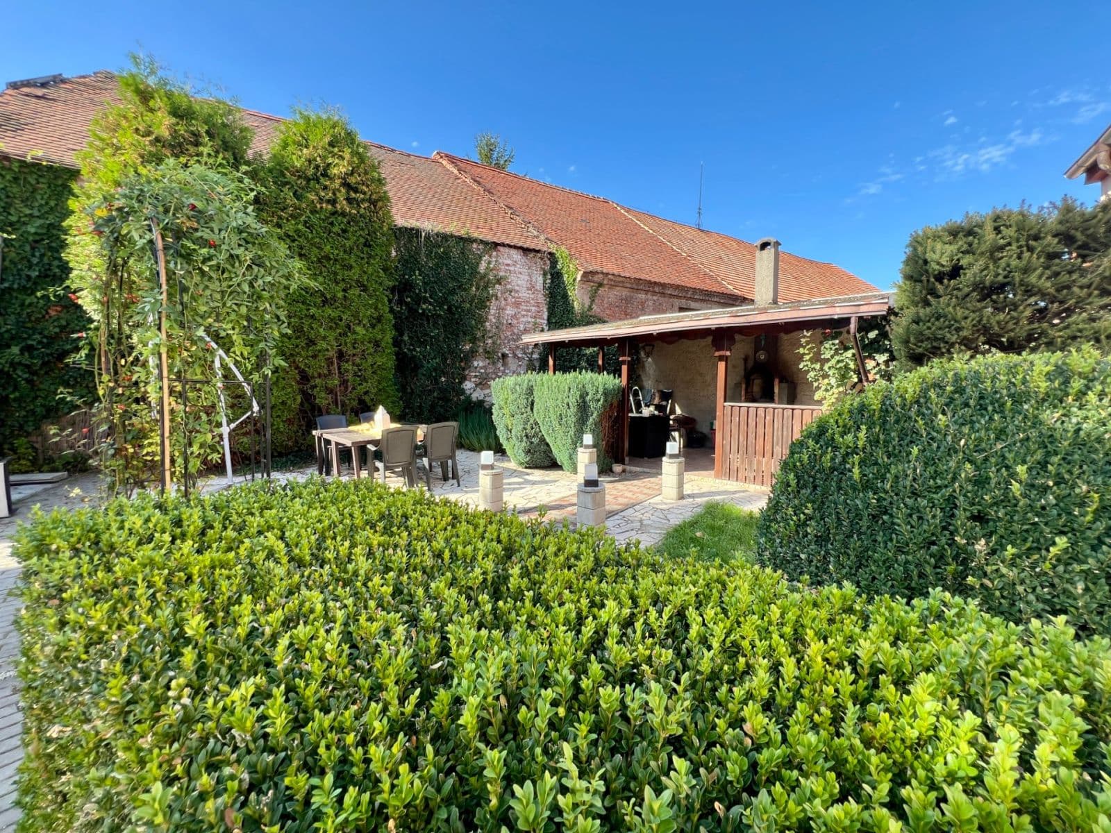 Predaj domu 306 m², pozemek 1.044 m², Očihov, Ústecký kraj Predaj domu 306 m², pozemek 1.044 m², Očihov, Ústecký kraj