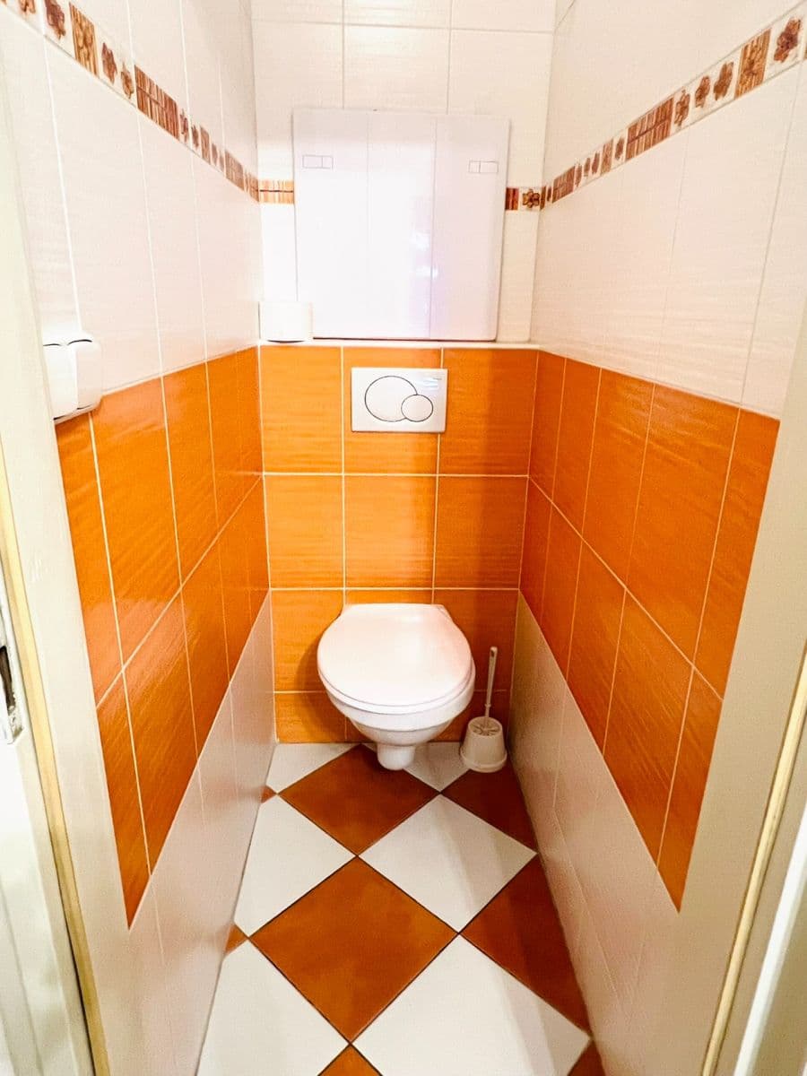 Prenájom bytu 2-izbový 65 m², J. Plachty, České Budějovice, Jihočeský kraj Prenájom bytu 2-izbový 65 m², J. Plachty, České Budějovice, Jihočeský kraj