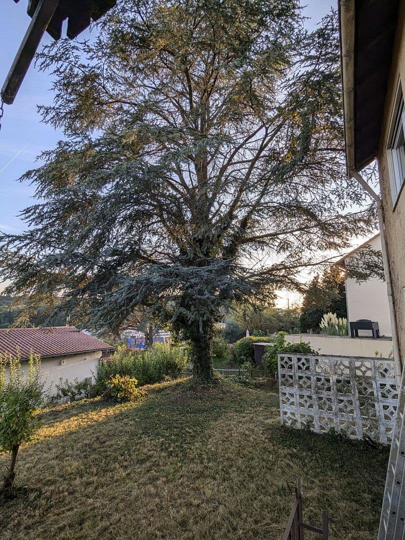 Predaj domu 160 m², pozemek 400 m², Nussbaumstraße 20, Saarbrücken, Sársko Predaj domu 160 m², pozemek 400 m², Nussbaumstraße 20, Saarbrücken, Sársko