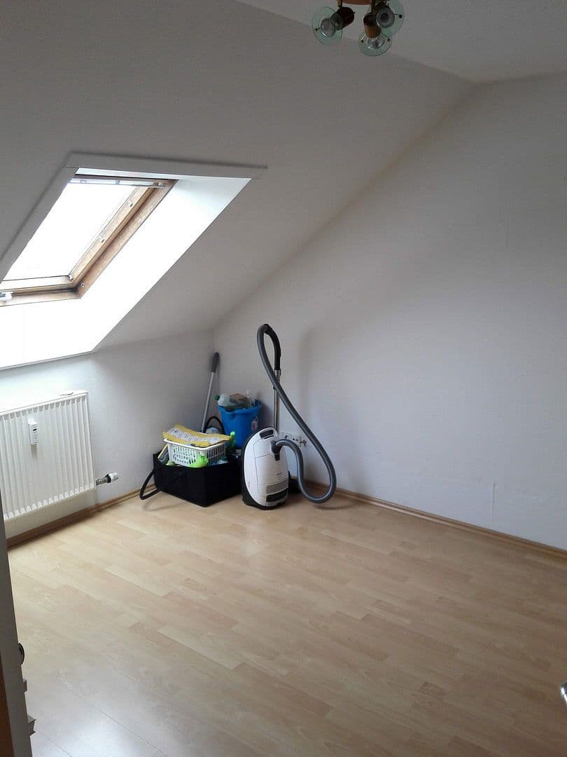 Prenájom bytu 3-izbový 78 m², Schwaigern, Bádensko-Wurttembersko Prenájom bytu 3-izbový 78 m², Schwaigern, Bádensko-Wurttembersko