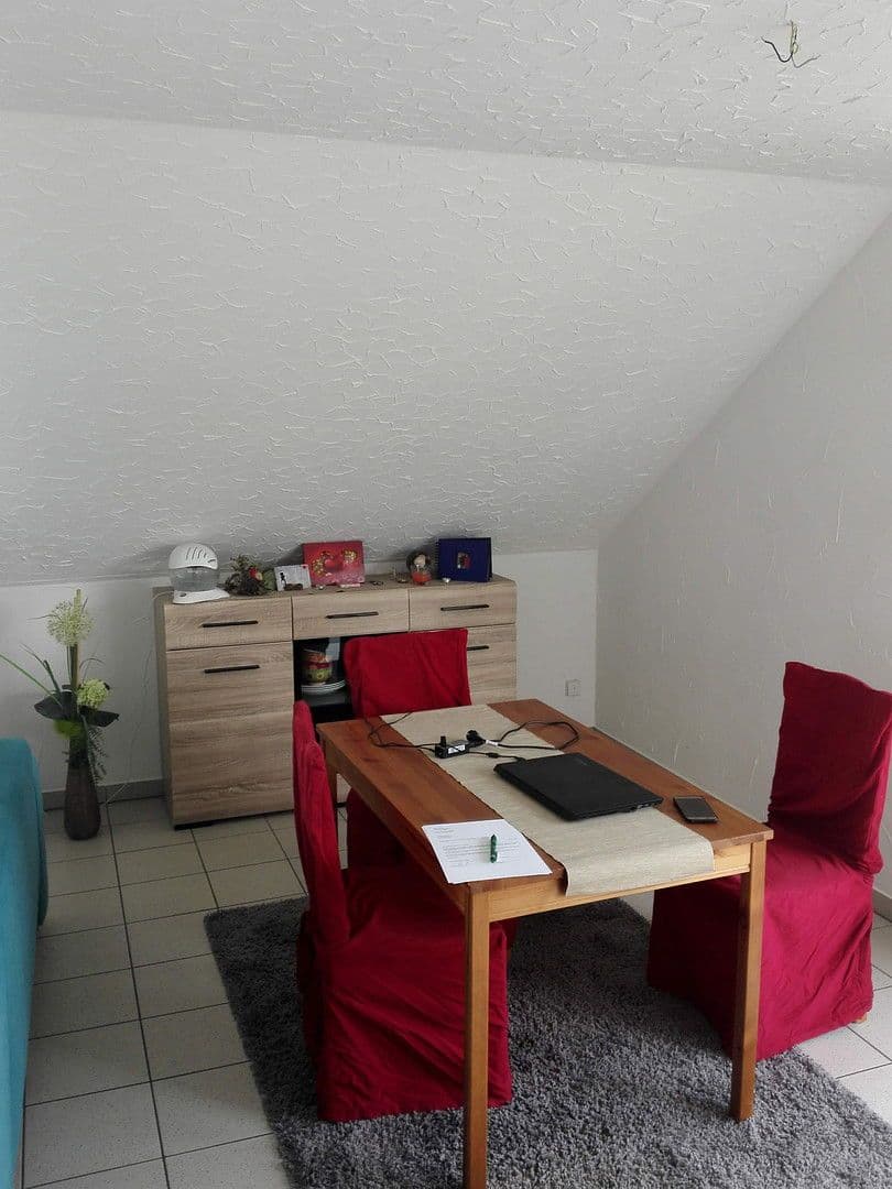 Prenájom bytu 3-izbový 78 m², Schwaigern, Bádensko-Wurttembersko Prenájom bytu 3-izbový 78 m², Schwaigern, Bádensko-Wurttembersko