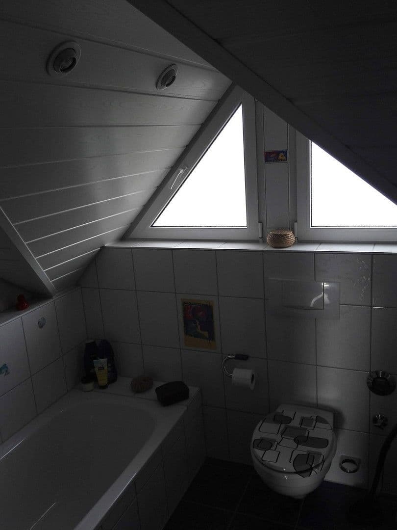 Prenájom bytu 3-izbový 78 m², Schwaigern, Bádensko-Wurttembersko Prenájom bytu 3-izbový 78 m², Schwaigern, Bádensko-Wurttembersko