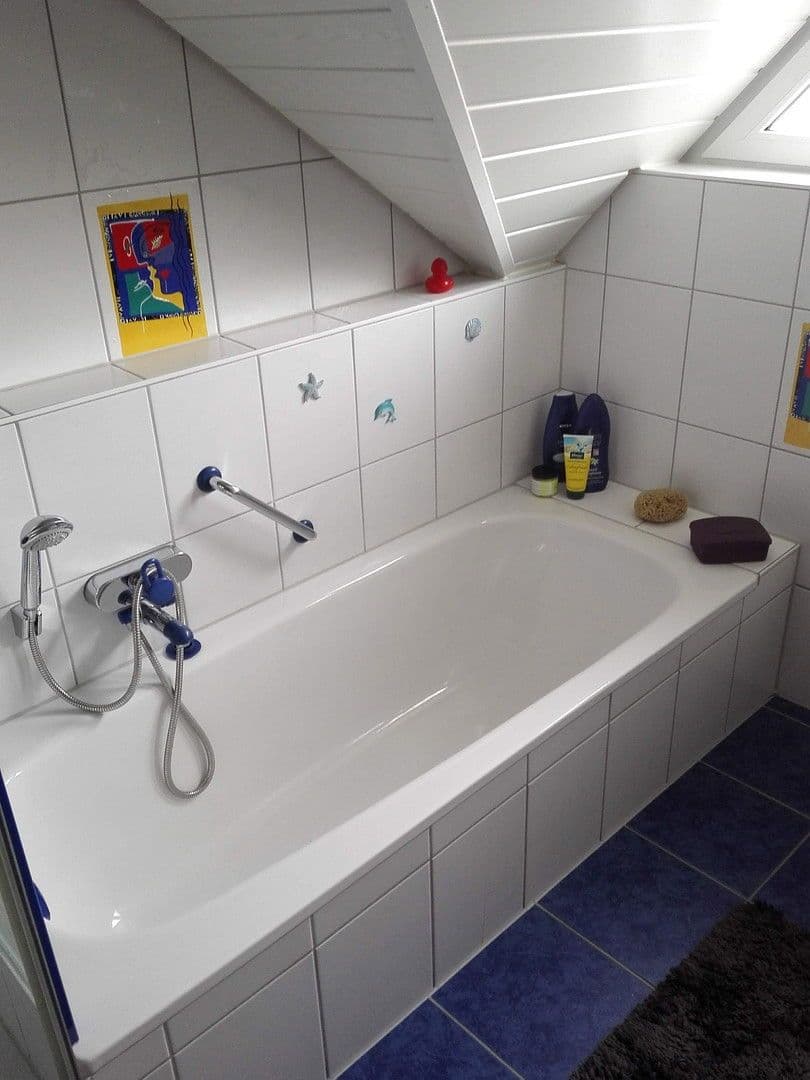 Prenájom bytu 3-izbový 78 m², Schwaigern, Bádensko-Wurttembersko Prenájom bytu 3-izbový 78 m², Schwaigern, Bádensko-Wurttembersko