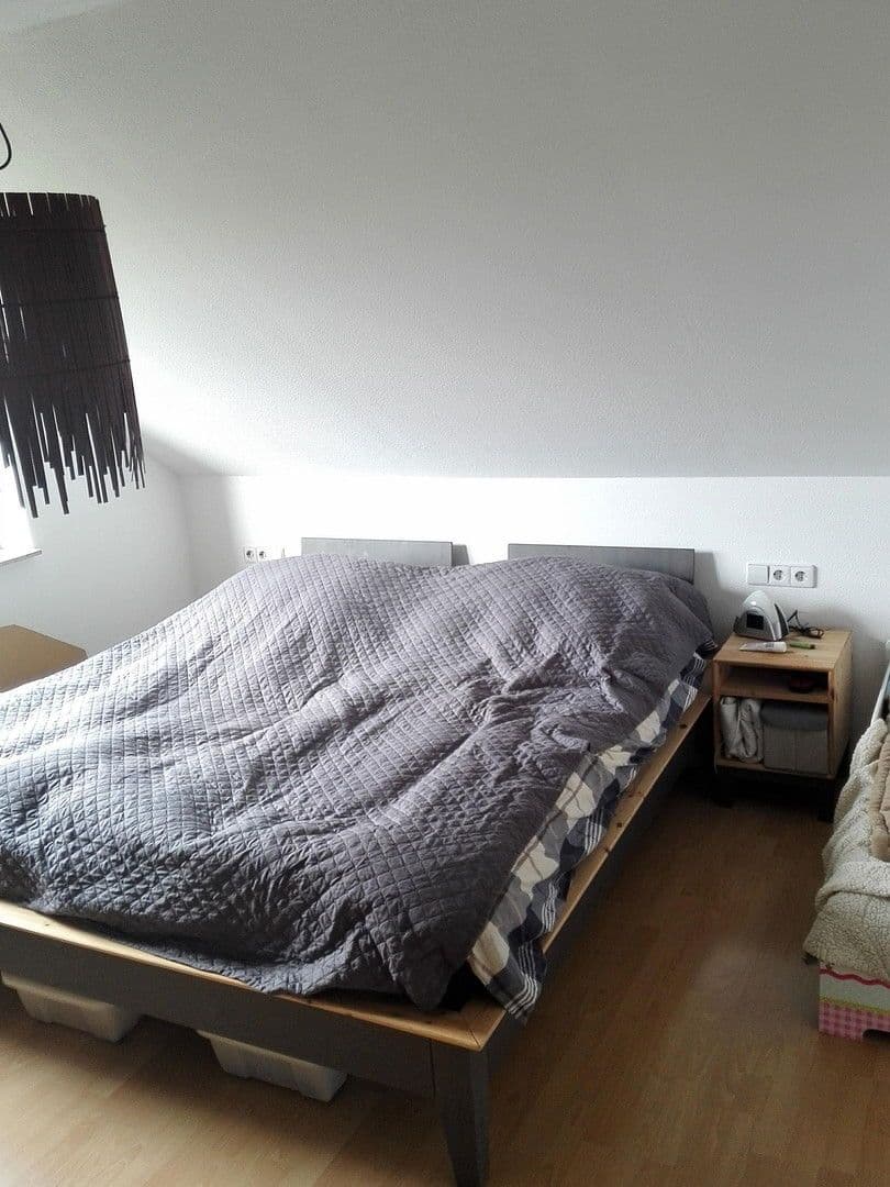 Prenájom bytu 3-izbový 78 m², Schwaigern, Bádensko-Wurttembersko Prenájom bytu 3-izbový 78 m², Schwaigern, Bádensko-Wurttembersko