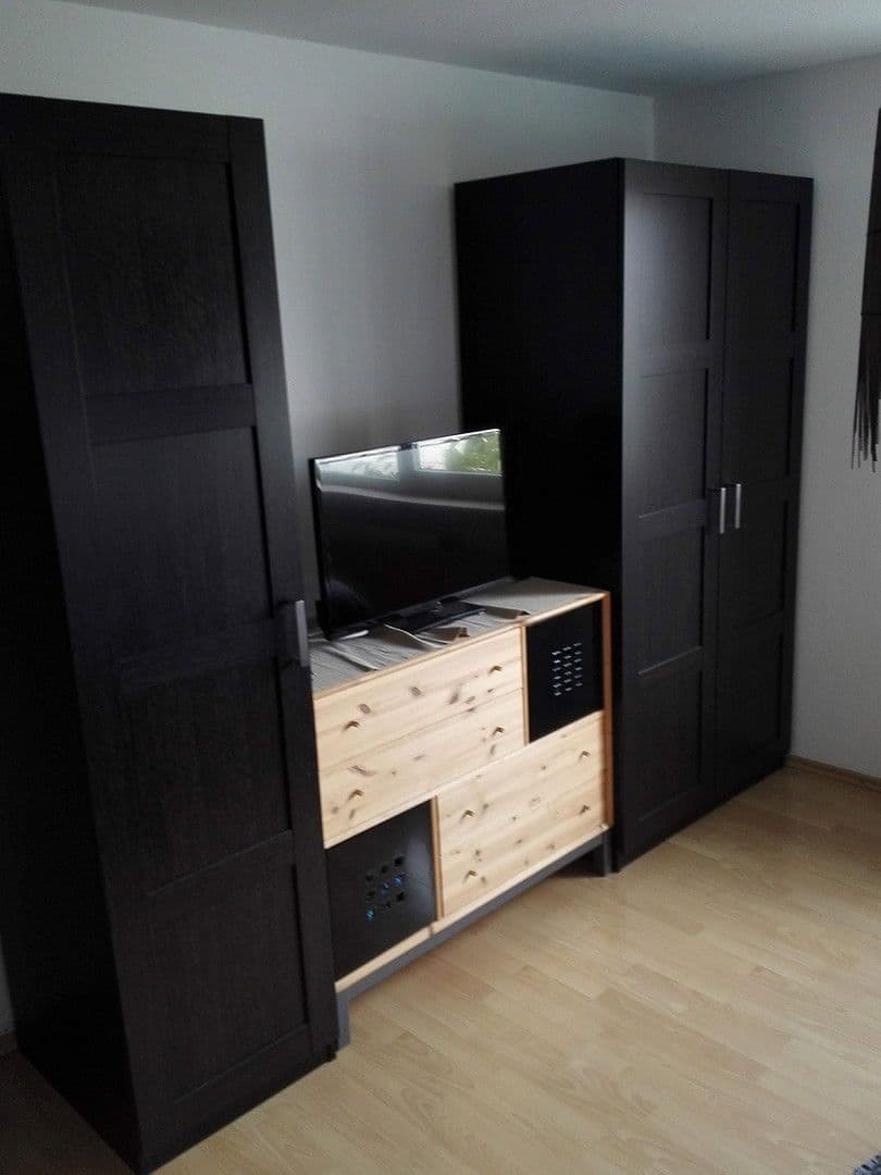 Prenájom bytu 3-izbový 78 m², Schwaigern, Bádensko-Wurttembersko Prenájom bytu 3-izbový 78 m², Schwaigern, Bádensko-Wurttembersko