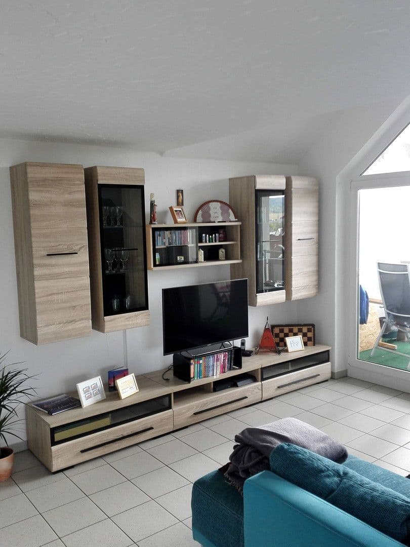 Prenájom bytu 3-izbový 78 m², Schwaigern, Bádensko-Wurttembersko Prenájom bytu 3-izbový 78 m², Schwaigern, Bádensko-Wurttembersko