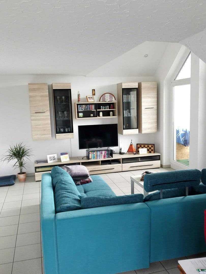 Prenájom bytu 3-izbový 78 m², Schwaigern, Bádensko-Wurttembersko Prenájom bytu 3-izbový 78 m², Schwaigern, Bádensko-Wurttembersko