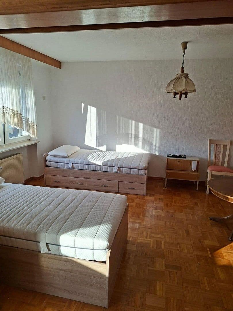 Prenájom bytu 3-izbový 75 m², Mühlheim am Main, Hesensko Prenájom bytu 3-izbový 75 m², Mühlheim am Main, Hesensko