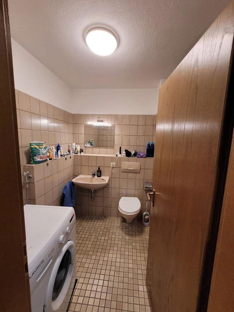 Prenájom bytu 1-izbový 35 m², Kartäuserstraße 98, Freiburg im Breisgau, Bádensko-Wurttembersko Prenájom bytu 1-izbový 35 m², Kartäuserstraße 98, Freiburg im Breisgau, Bádensko-Wurttembersko