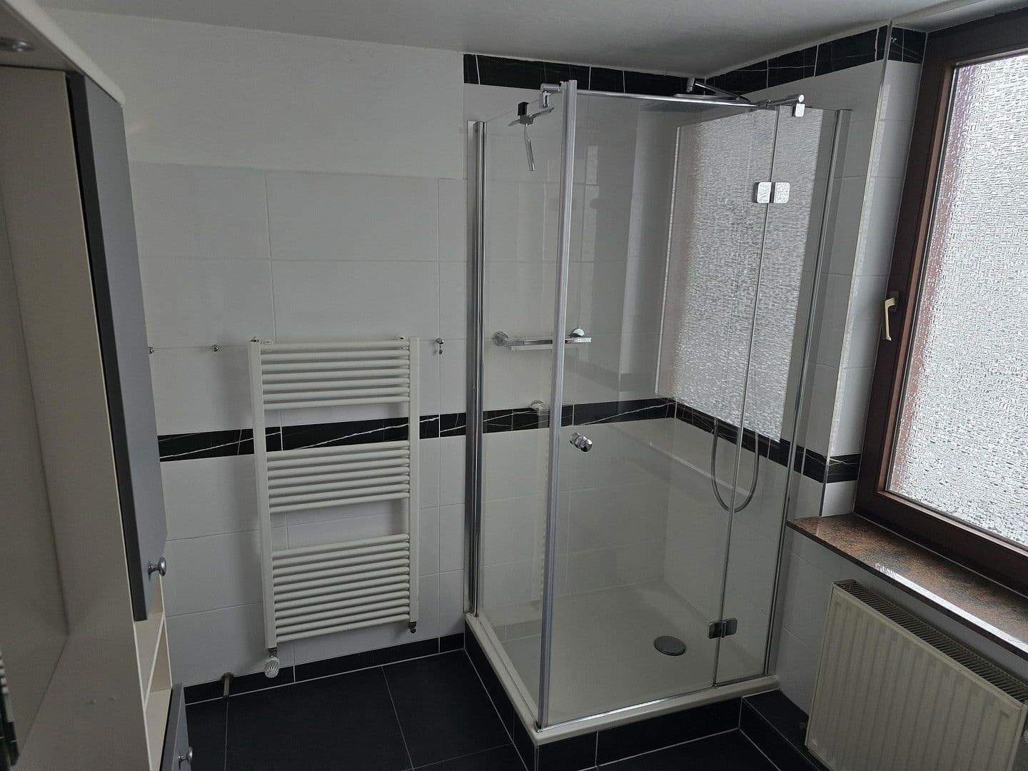 Prenájom bytu 3-izbový 100 m², Norderstedt, Šlezvicko-Holštajnsko Prenájom bytu 3-izbový 100 m², Norderstedt, Šlezvicko-Holštajnsko