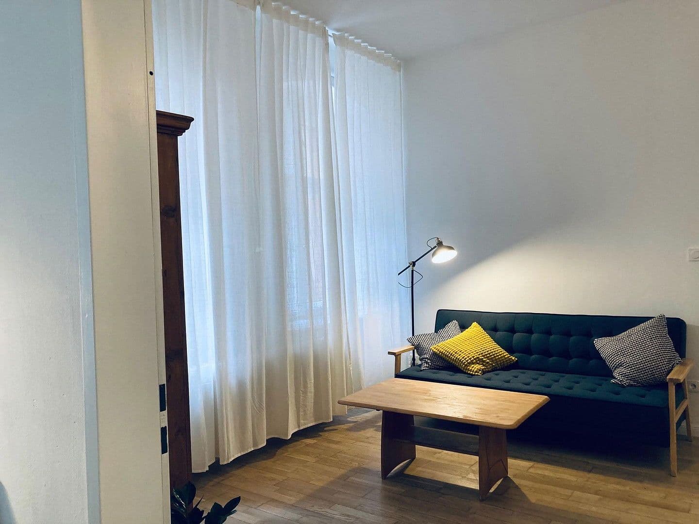 Prenájom bytu 2-izbový 65 m², Katharinenstrasse 21, Berlin, Berlín Prenájom bytu 2-izbový 65 m², Katharinenstrasse 21, Berlin, Berlín