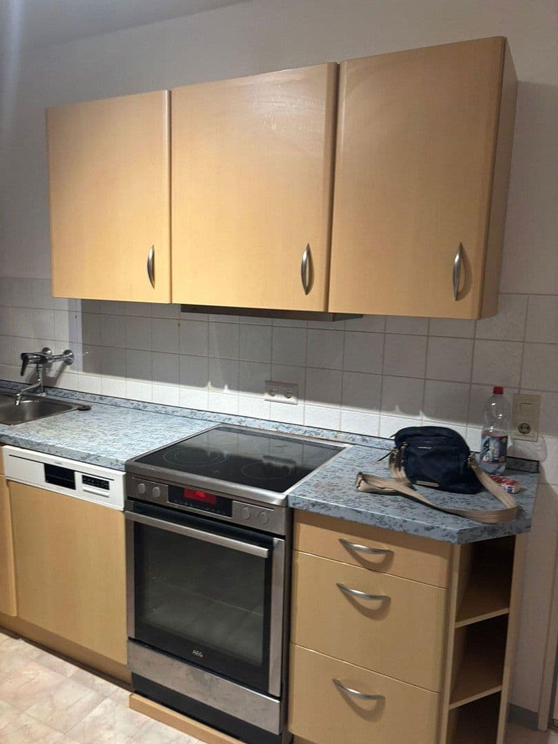 Prenájom bytu 5-izbový 100 m², Obersulm, Bádensko-Wurttembersko Prenájom bytu 5-izbový 100 m², Obersulm, Bádensko-Wurttembersko