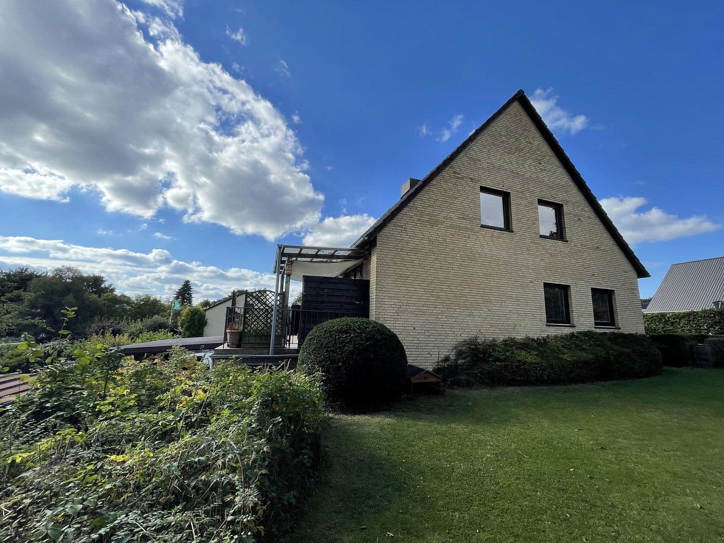 Predaj domu 142 m², pozemek 1.237 m², Fleckeby, Šlezvicko-Holštajnsko Predaj domu 142 m², pozemek 1.237 m², Fleckeby, Šlezvicko-Holštajnsko