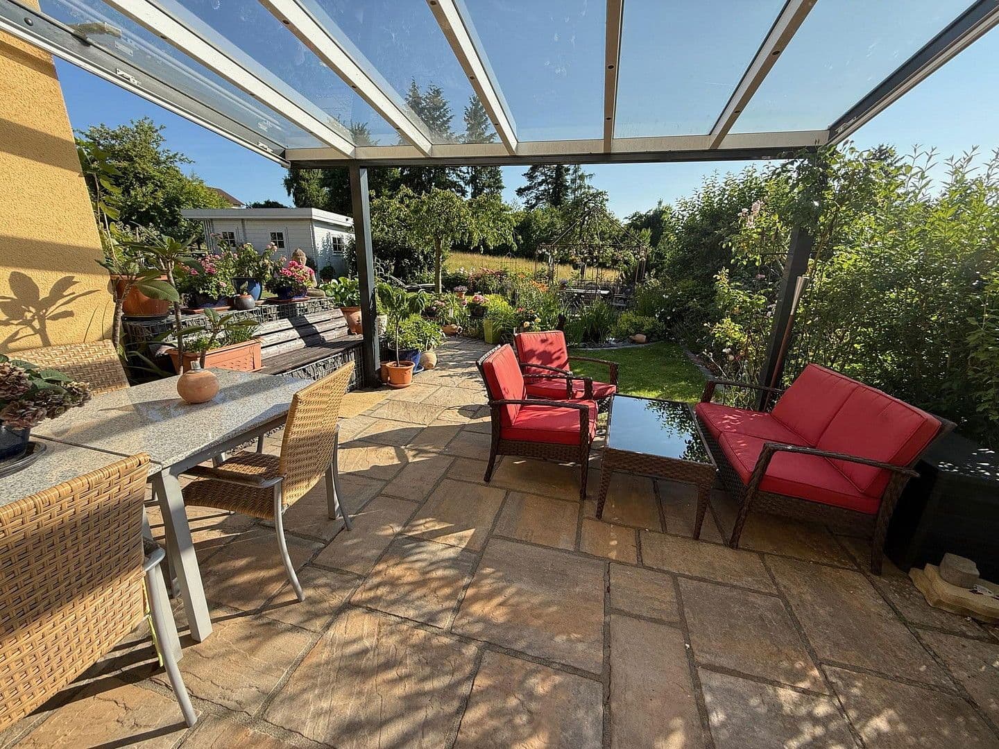 Predaj domu 322 m², pozemek 707 m², Künzell, Hesensko Predaj domu 322 m², pozemek 707 m², Künzell, Hesensko