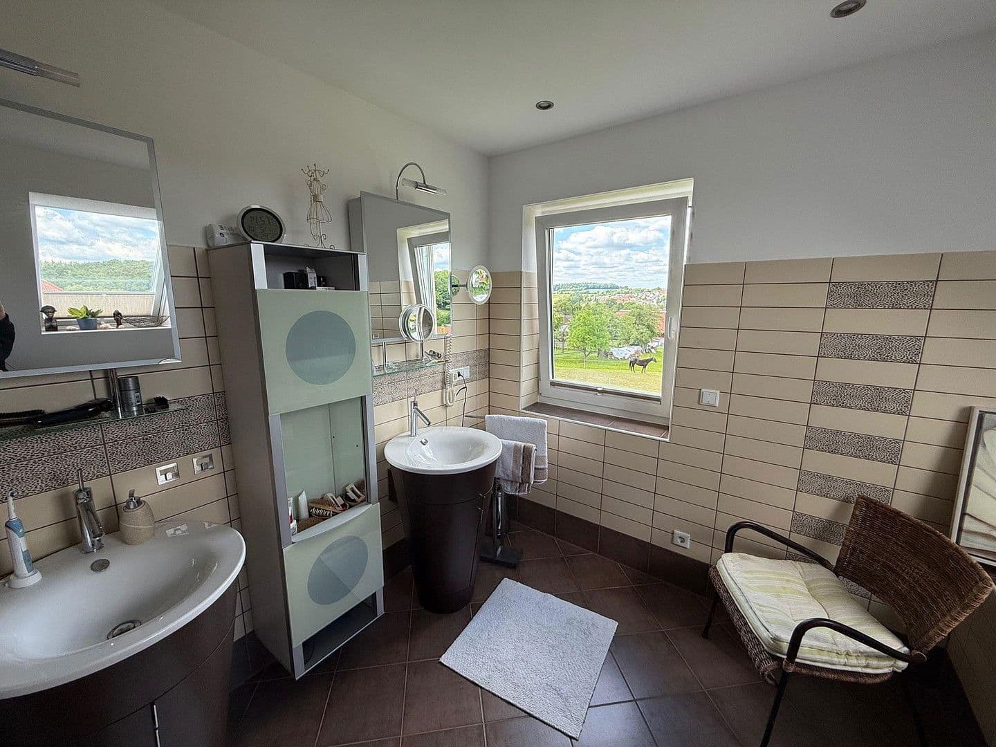 Predaj domu 322 m², pozemek 707 m², Künzell, Hesensko Predaj domu 322 m², pozemek 707 m², Künzell, Hesensko