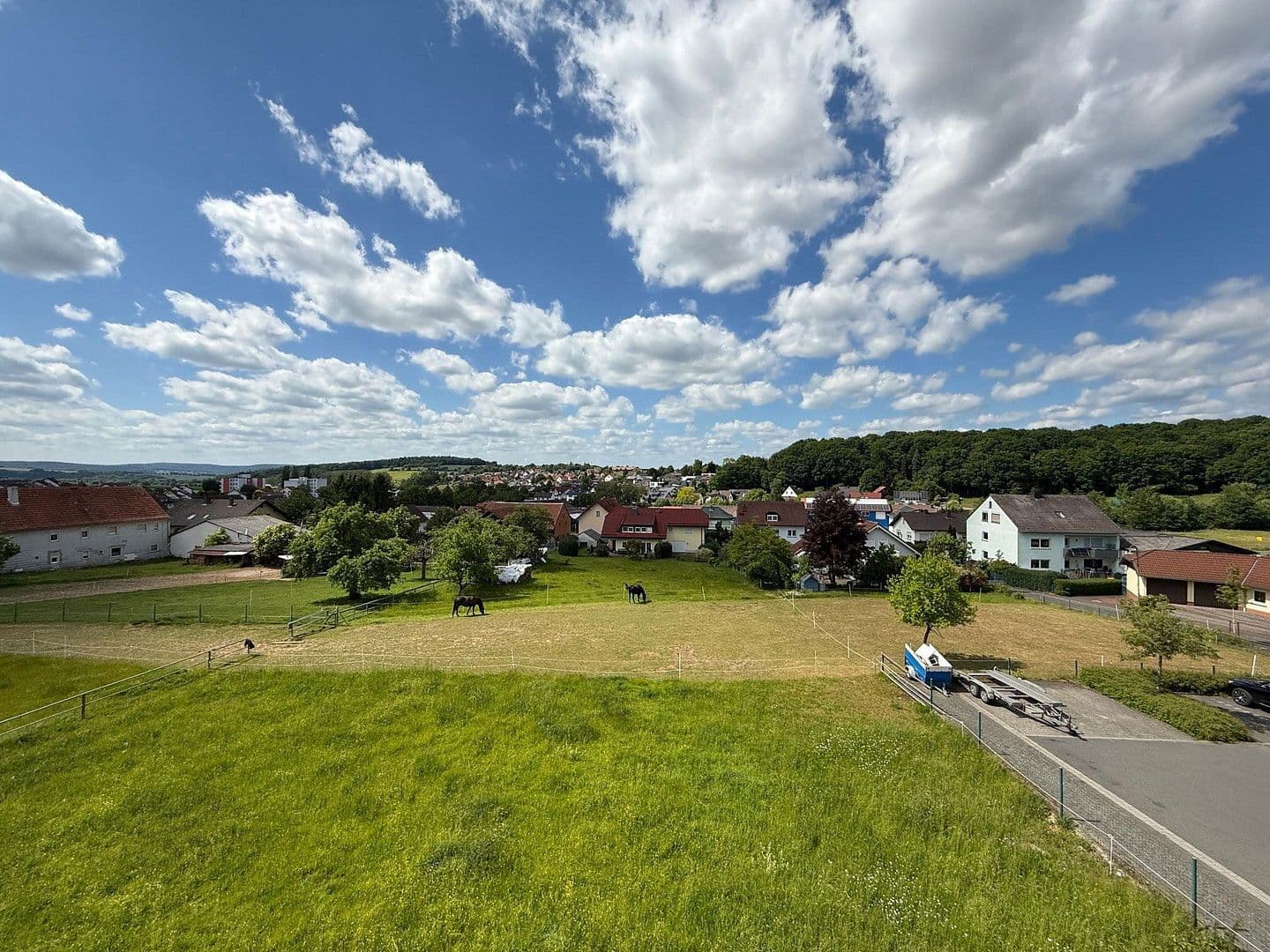 Predaj domu 322 m², pozemek 707 m², Künzell, Hesensko Predaj domu 322 m², pozemek 707 m², Künzell, Hesensko