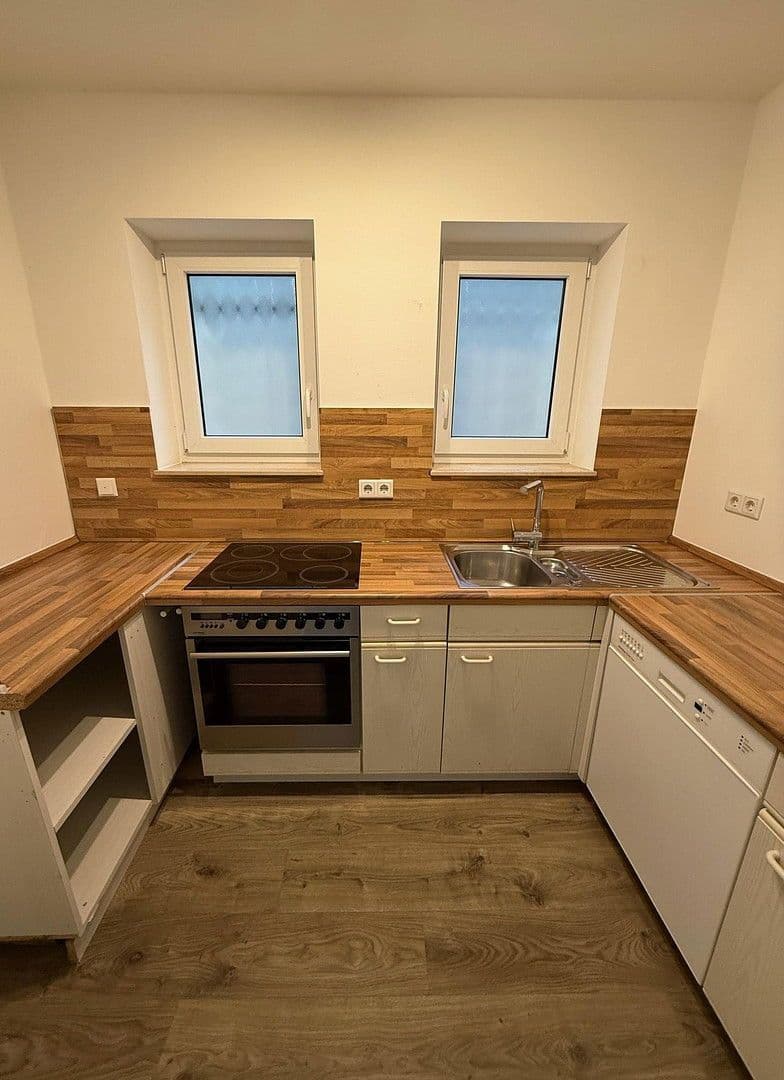 Predaj domu 322 m², pozemek 707 m², Künzell, Hesensko Predaj domu 322 m², pozemek 707 m², Künzell, Hesensko