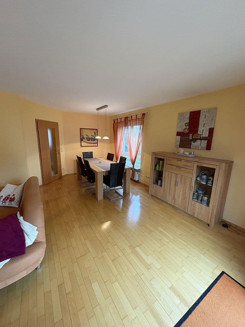 Predaj domu 137 m², pozemek 304 m², Oberasbach, Bavorsko Predaj domu 137 m², pozemek 304 m², Oberasbach, Bavorsko