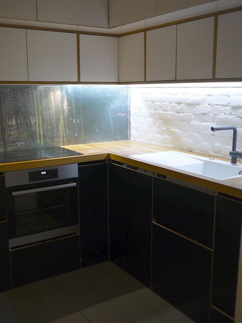 Predaj bytu 4-izbový 80 m², Berlin, Berlín Predaj bytu 4-izbový 80 m², Berlin, Berlín