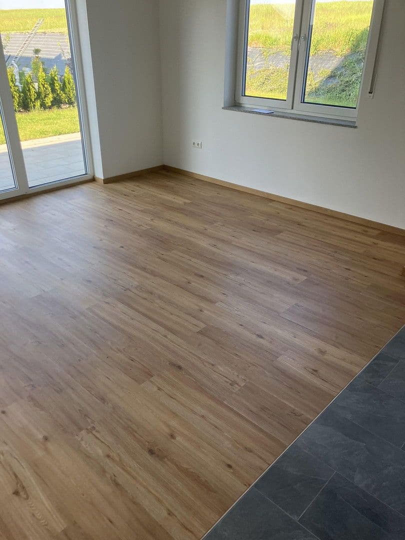 Prenájom domu 160 m², pozemek 450 m², Carlo schellemannstr 26B, Eggenfelden, Bavorsko Prenájom domu 160 m², pozemek 450 m², Carlo schellemannstr 26B, Eggenfelden, Bavorsko