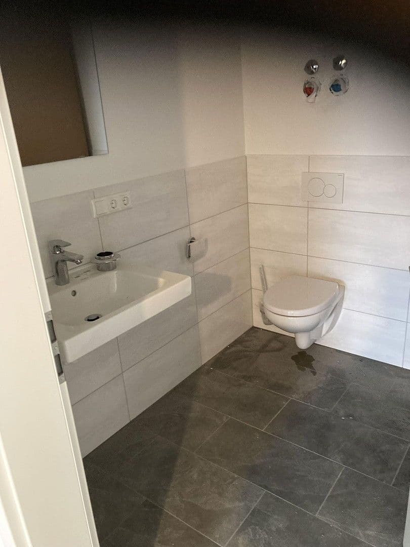 Prenájom domu 160 m², pozemek 450 m², Carlo schellemannstr 26B, Eggenfelden, Bavorsko Prenájom domu 160 m², pozemek 450 m², Carlo schellemannstr 26B, Eggenfelden, Bavorsko