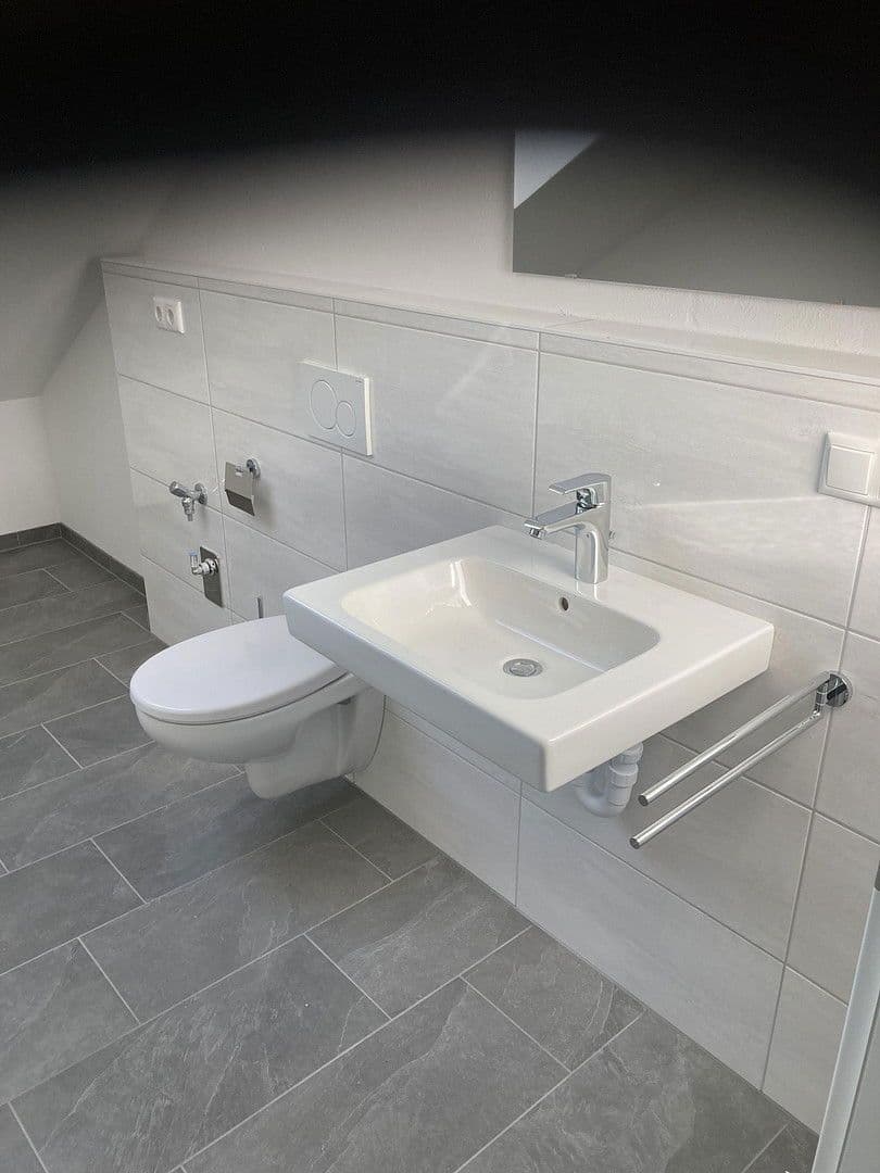 Prenájom domu 160 m², pozemek 450 m², Carlo schellemannstr 26B, Eggenfelden, Bavorsko Prenájom domu 160 m², pozemek 450 m², Carlo schellemannstr 26B, Eggenfelden, Bavorsko