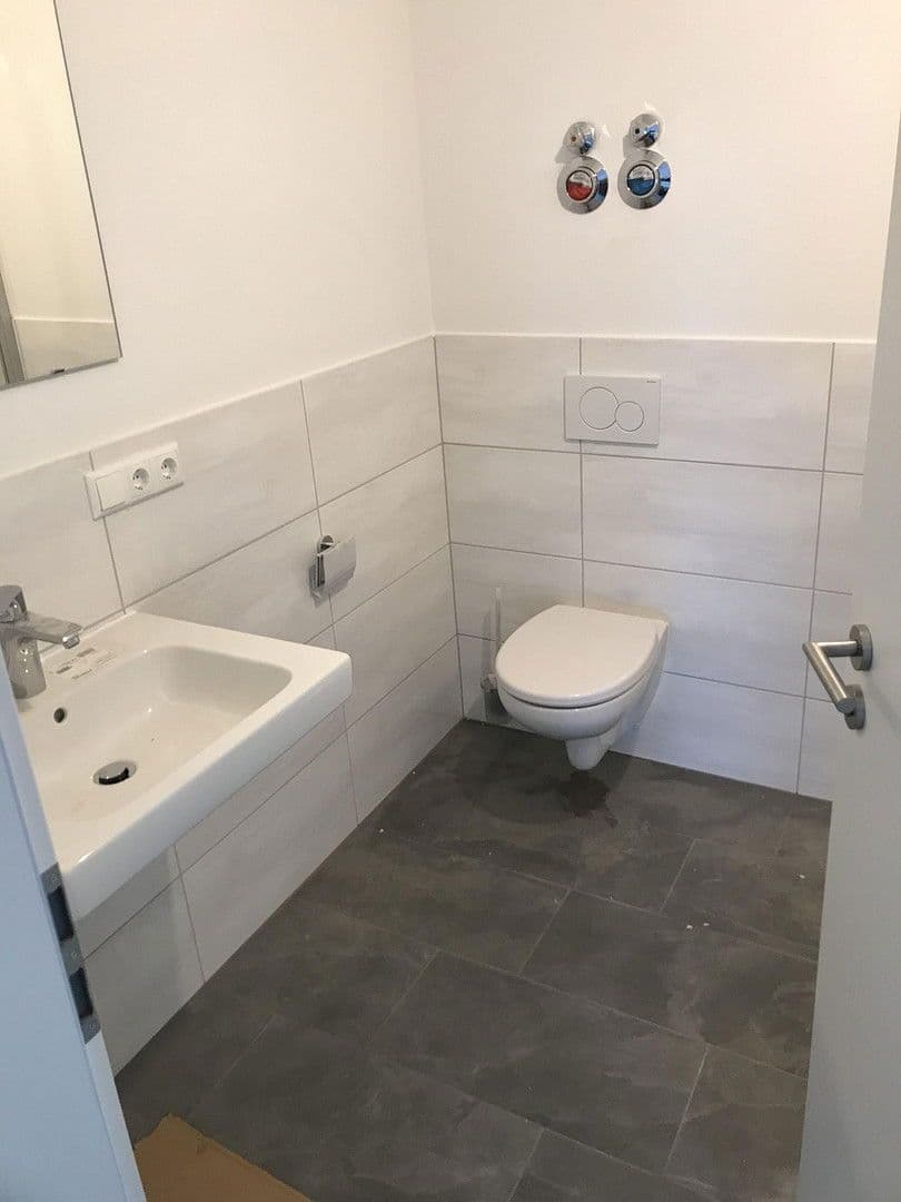 Prenájom domu 160 m², pozemek 450 m², Carlo schellemannstr 26B, Eggenfelden, Bavorsko Prenájom domu 160 m², pozemek 450 m², Carlo schellemannstr 26B, Eggenfelden, Bavorsko