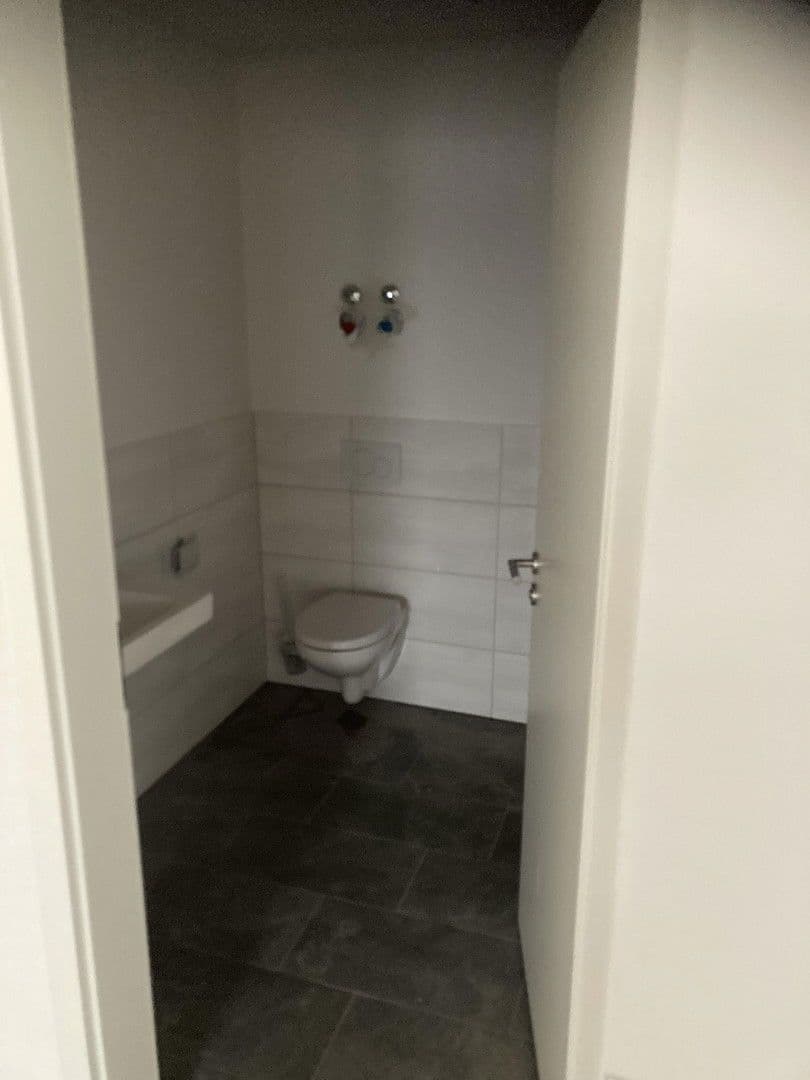 Prenájom domu 160 m², pozemek 450 m², Carlo schellemannstr 26B, Eggenfelden, Bavorsko Prenájom domu 160 m², pozemek 450 m², Carlo schellemannstr 26B, Eggenfelden, Bavorsko