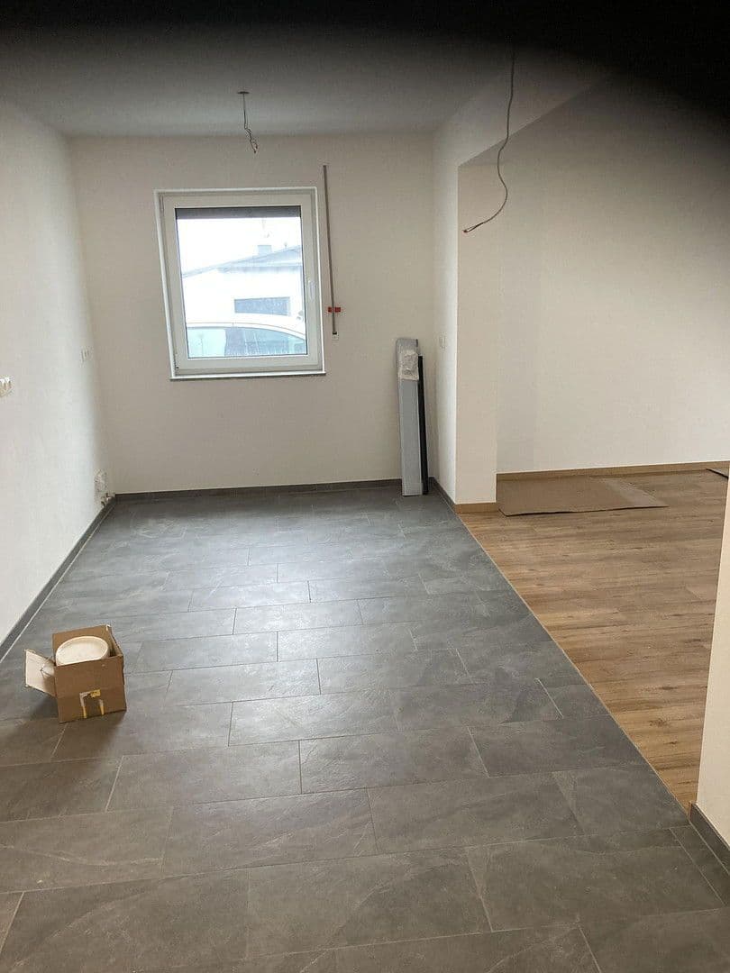 Prenájom domu 160 m², pozemek 450 m², Carlo schellemannstr 26B, Eggenfelden, Bavorsko Prenájom domu 160 m², pozemek 450 m², Carlo schellemannstr 26B, Eggenfelden, Bavorsko