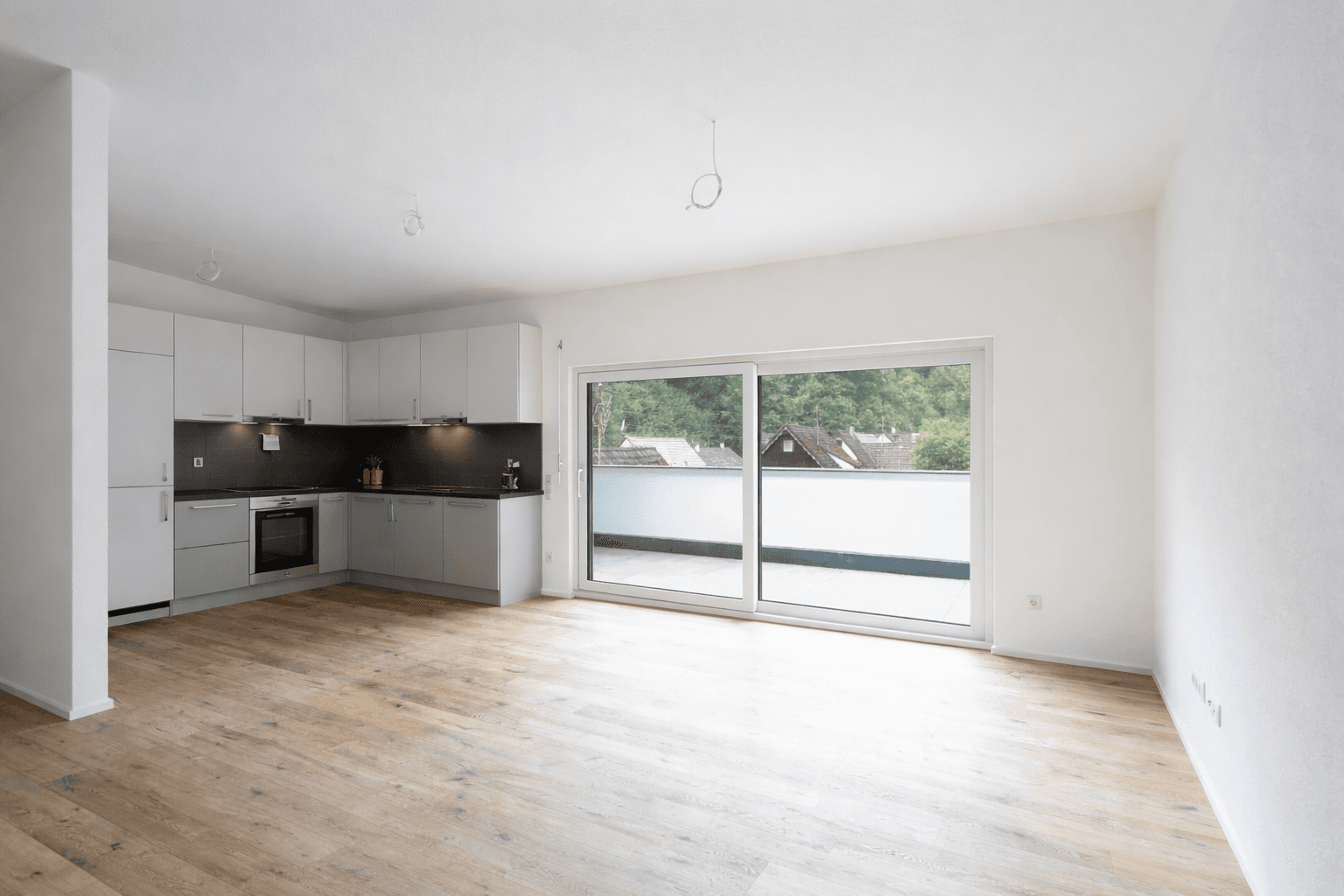 Prenájom bytu 3-izbový 97 m², Sulzbachstr. 50, Oberndorf am Neckar, Bádensko-Wurttembersko Prenájom bytu 3-izbový 97 m², Sulzbachstr. 50, Oberndorf am Neckar, Bádensko-Wurttembersko