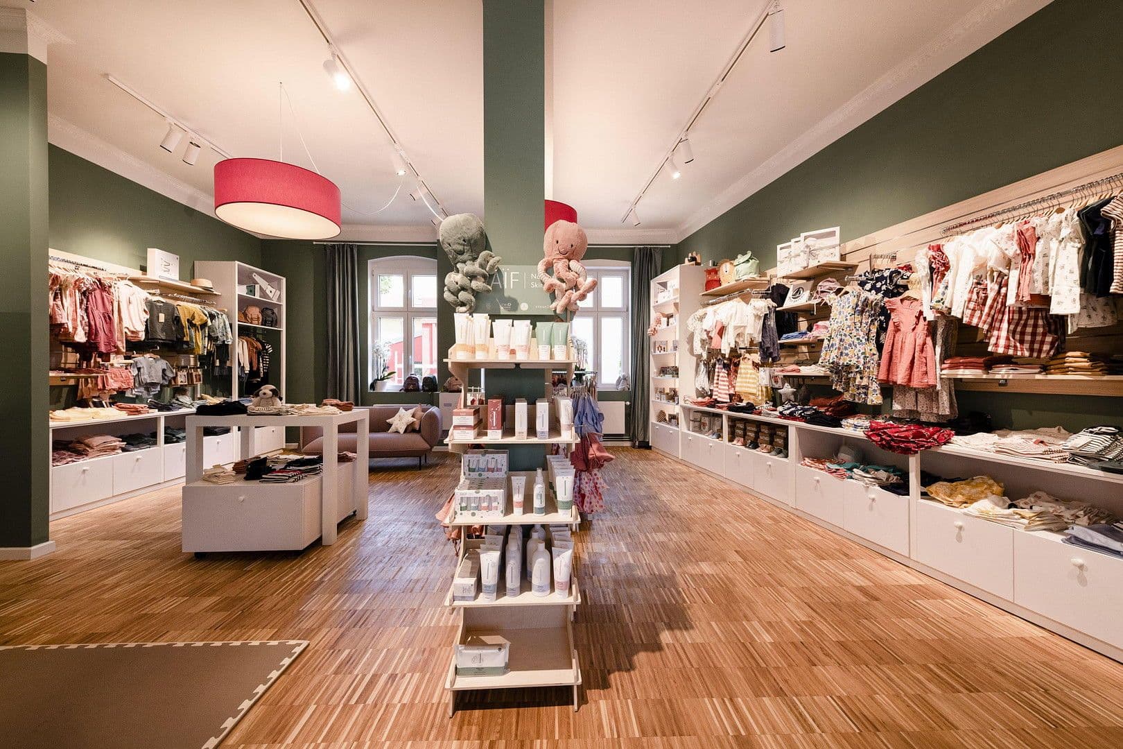 Prenájom nebytového priestoru 200 m², Berlin, Berlín Prenájom nebytového priestoru 200 m², Berlin, Berlín