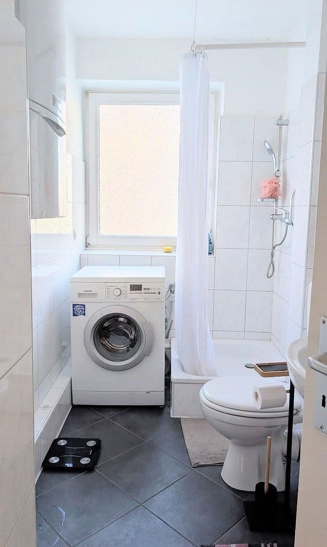 Prenájom bytu 3-izbový 68 m², Köln, Severné Porýnie - Westfálsko Prenájom bytu 3-izbový 68 m², Köln, Severné Porýnie - Westfálsko