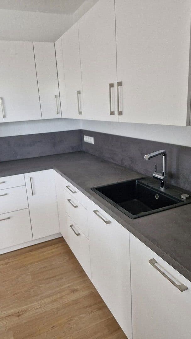 Prenájom bytu 5-izbový 125 m², Lütjenburger Str. 4a, Plön, Šlezvicko-Holštajnsko Prenájom bytu 5-izbový 125 m², Lütjenburger Str. 4a, Plön, Šlezvicko-Holštajnsko