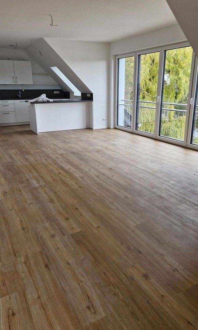 Prenájom bytu 5-izbový 125 m², Lütjenburger Str. 4a, Plön, Šlezvicko-Holštajnsko Prenájom bytu 5-izbový 125 m², Lütjenburger Str. 4a, Plön, Šlezvicko-Holštajnsko