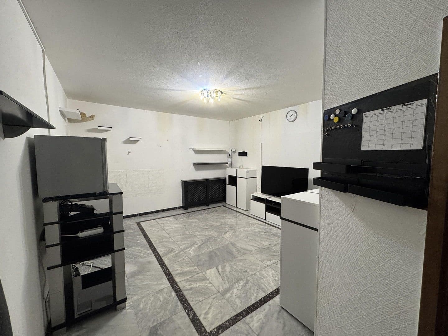 Prenájom bytu 3-izbový 90 m², Frankfurt am Main, Hesensko Prenájom bytu 3-izbový 90 m², Frankfurt am Main, Hesensko