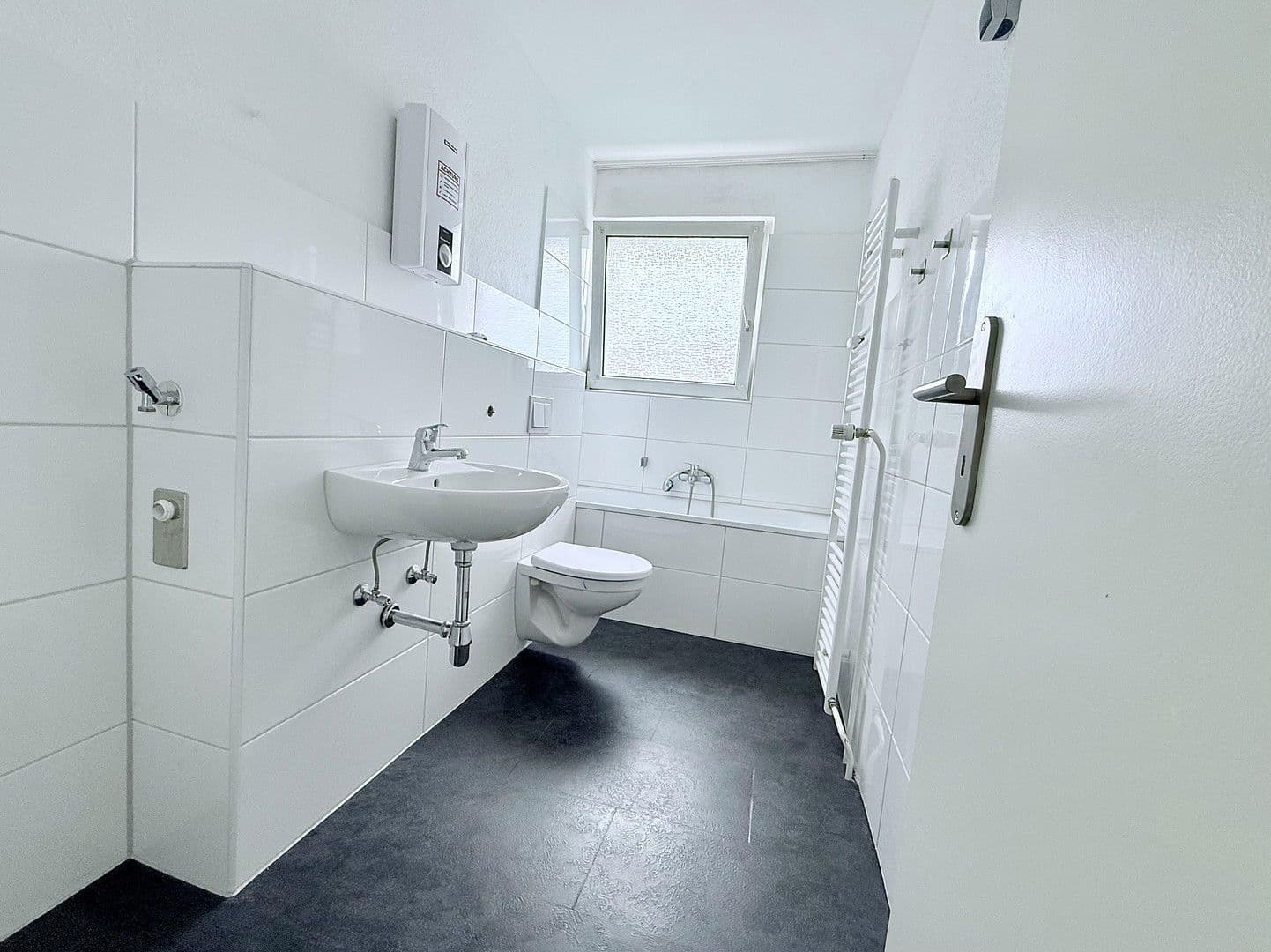 Prenájom bytu 2-izbový 59 m², Waldecker Str. 9, Duisburg, Severné Porýnie - Westfálsko Prenájom bytu 2-izbový 59 m², Waldecker Str. 9, Duisburg, Severné Porýnie - Westfálsko