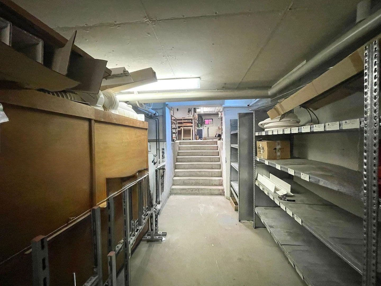 Prenájom nebytového priestoru 105 m², Brettergartenstraße 57, Nürnberg, Bavorsko Prenájom nebytového priestoru 105 m², Brettergartenstraße 57, Nürnberg, Bavorsko