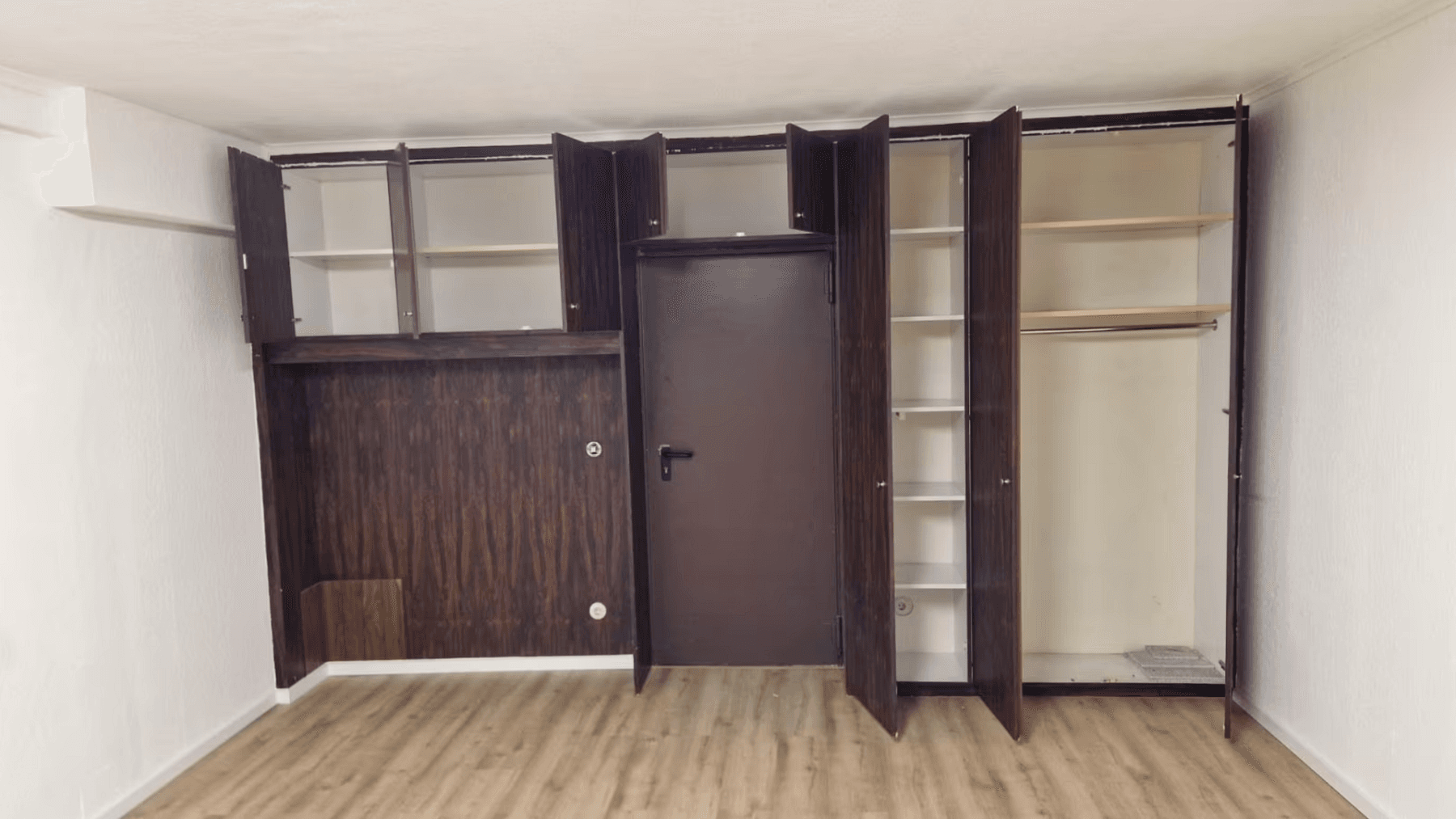 Prenájom nebytového priestoru 28 m², Überlinger Weg 5, München, Bavorsko Prenájom nebytového priestoru 28 m², Überlinger Weg 5, München, Bavorsko